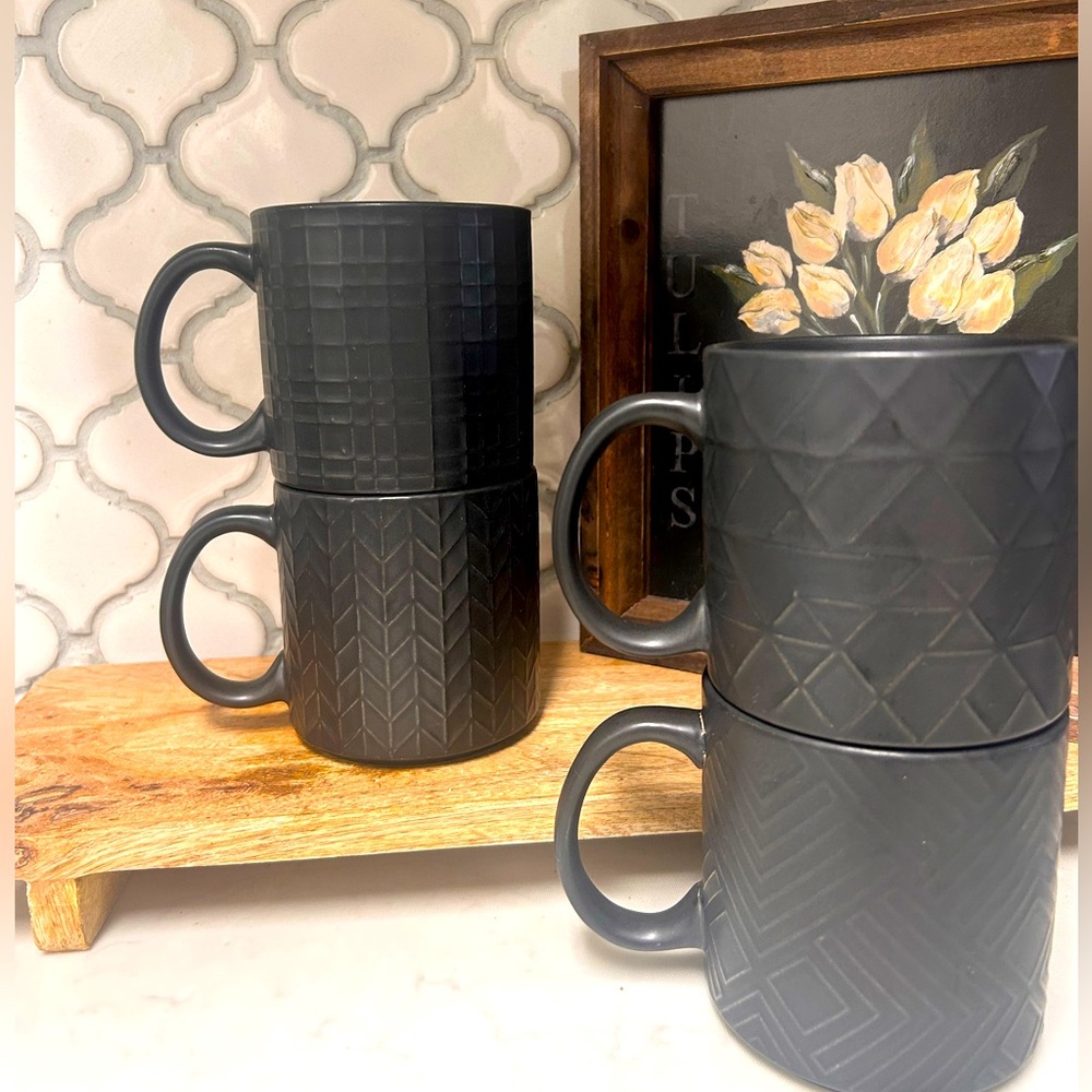 Four piece mug set